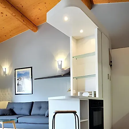 Vecchio Charmant: Cozy With Shared Pool